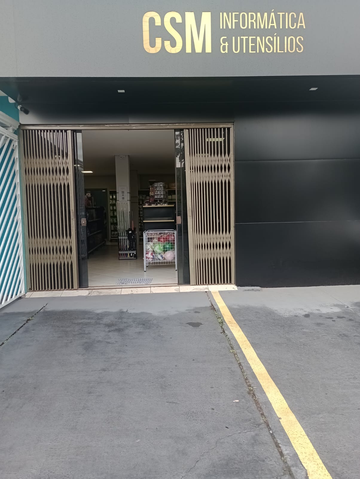 Fachada da loja CSM - SOLUCOES EM INFORMATICA